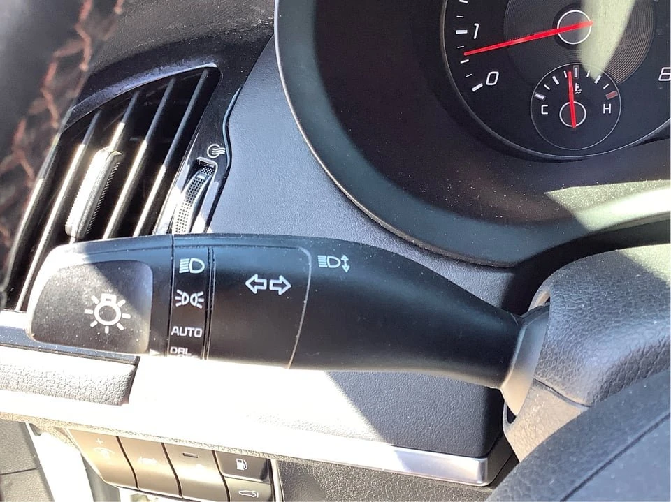 2019 Kia Stinger - Image 16 of 20