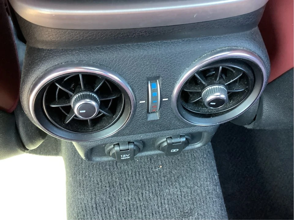 2019 Kia Stinger - Image 19 of 20