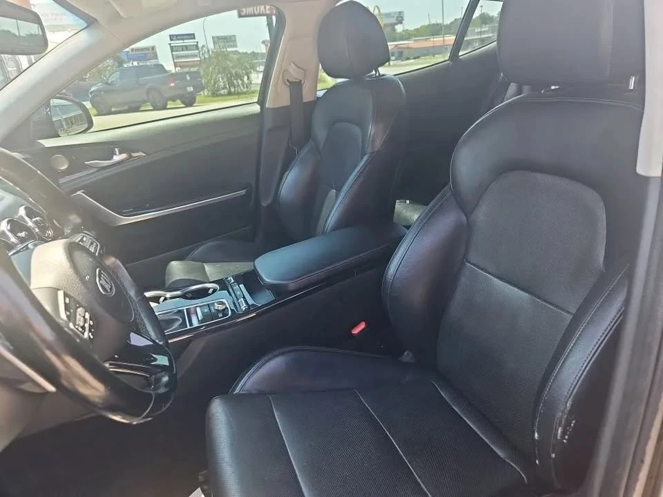 2019 Kia Stinger - Image 12 of 18