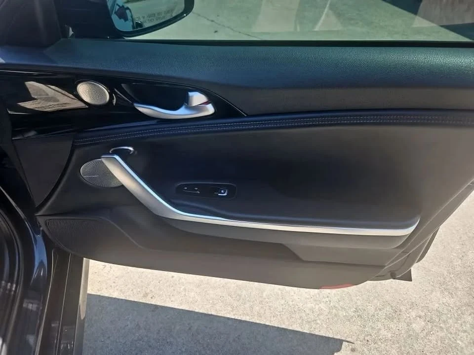 2019 Kia Stinger - Image 5 of 18