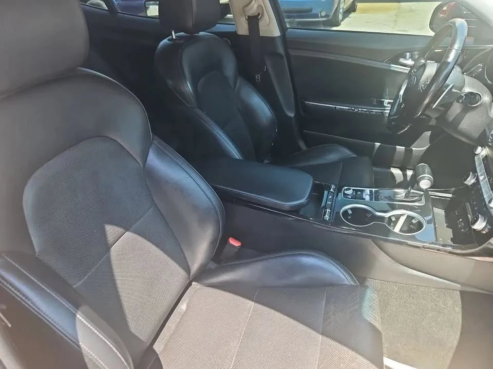 2019 Kia Stinger - Image 6 of 18