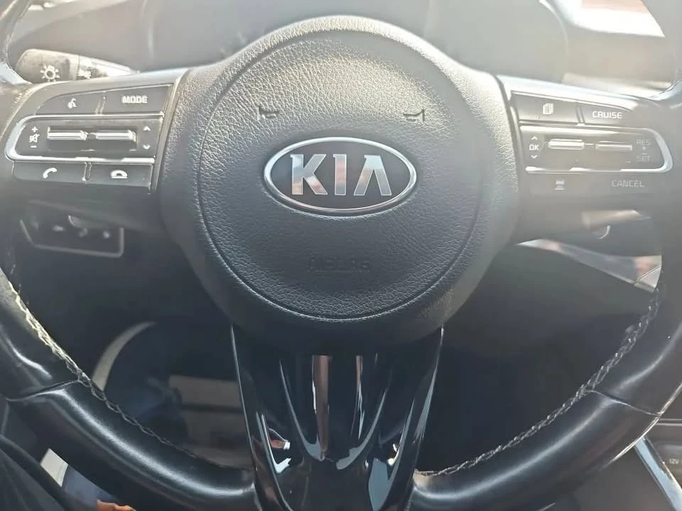2019 Kia Stinger - Image 17 of 18