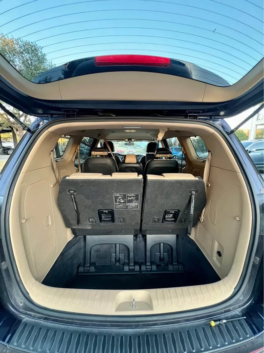 2019 Kia Carnival - Image 10 of 12