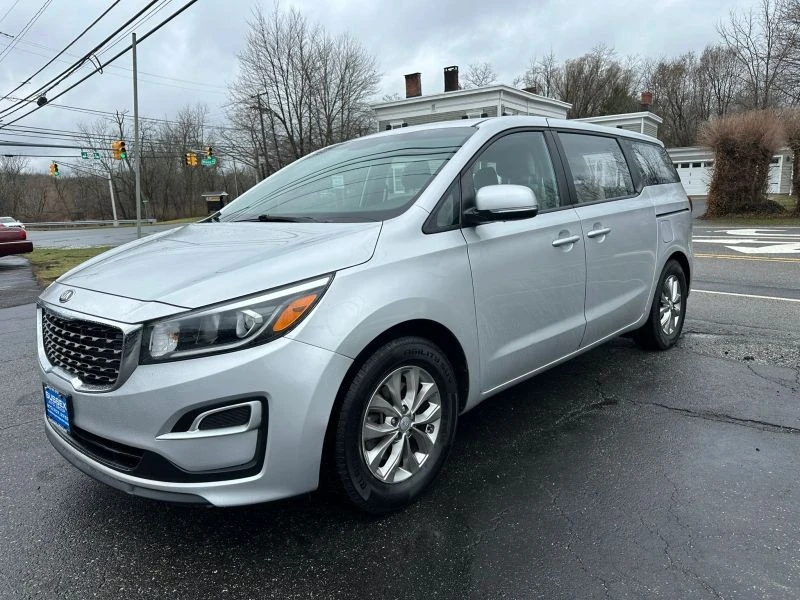 2019 Kia Carnival - Image 3 of 12