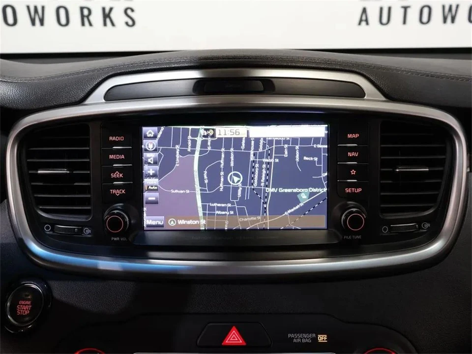 2019 Kia Sorento - Image 19 of 31