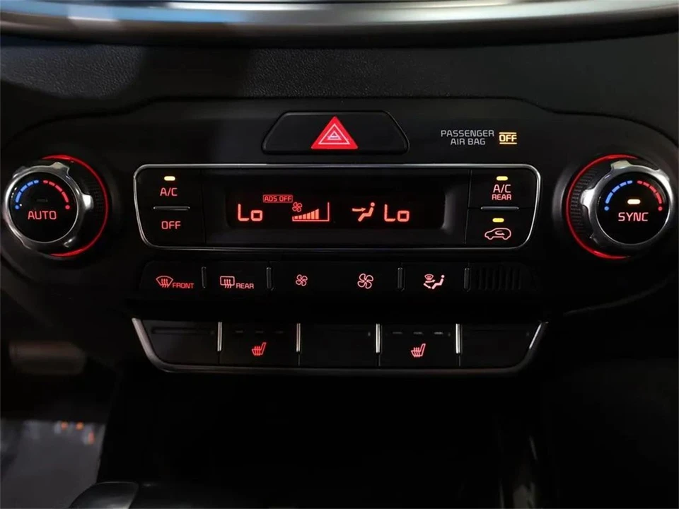 2019 Kia Sorento - Image 21 of 31