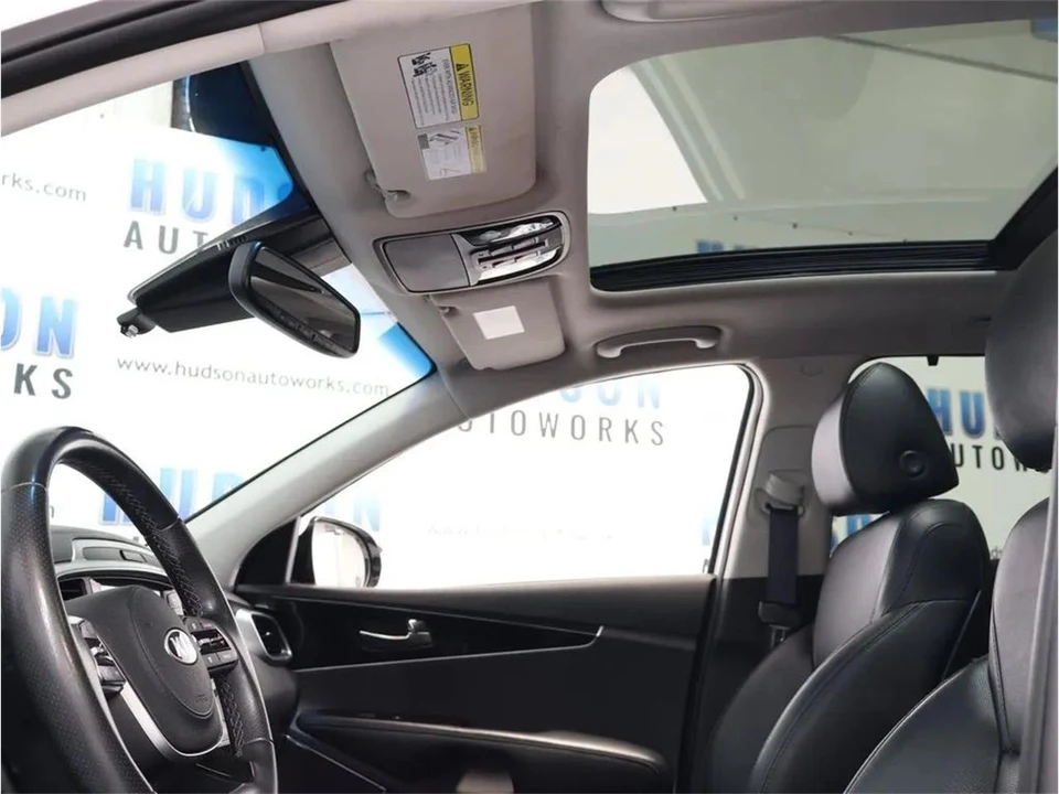 2019 Kia Sorento - Image 23 of 31