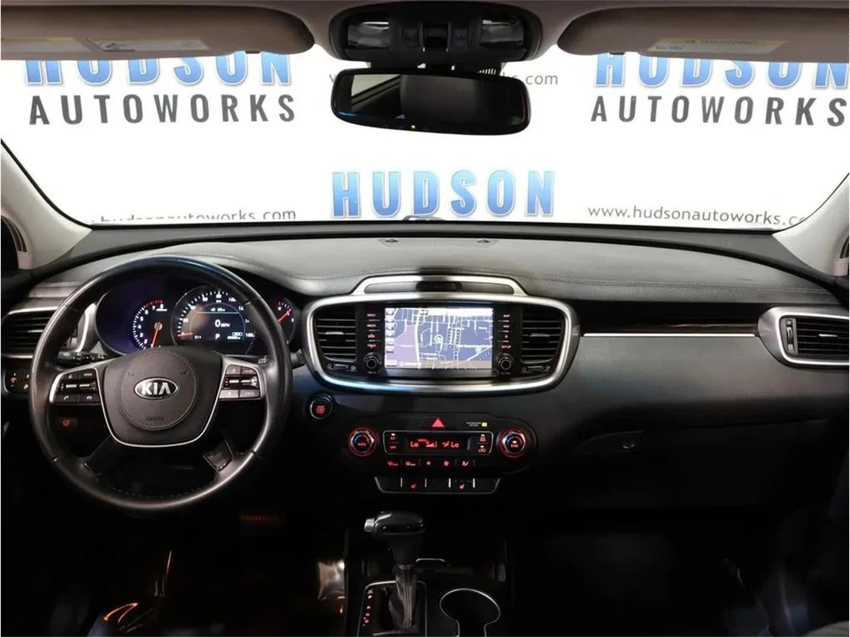 2019 Kia Sorento - Image 25 of 31