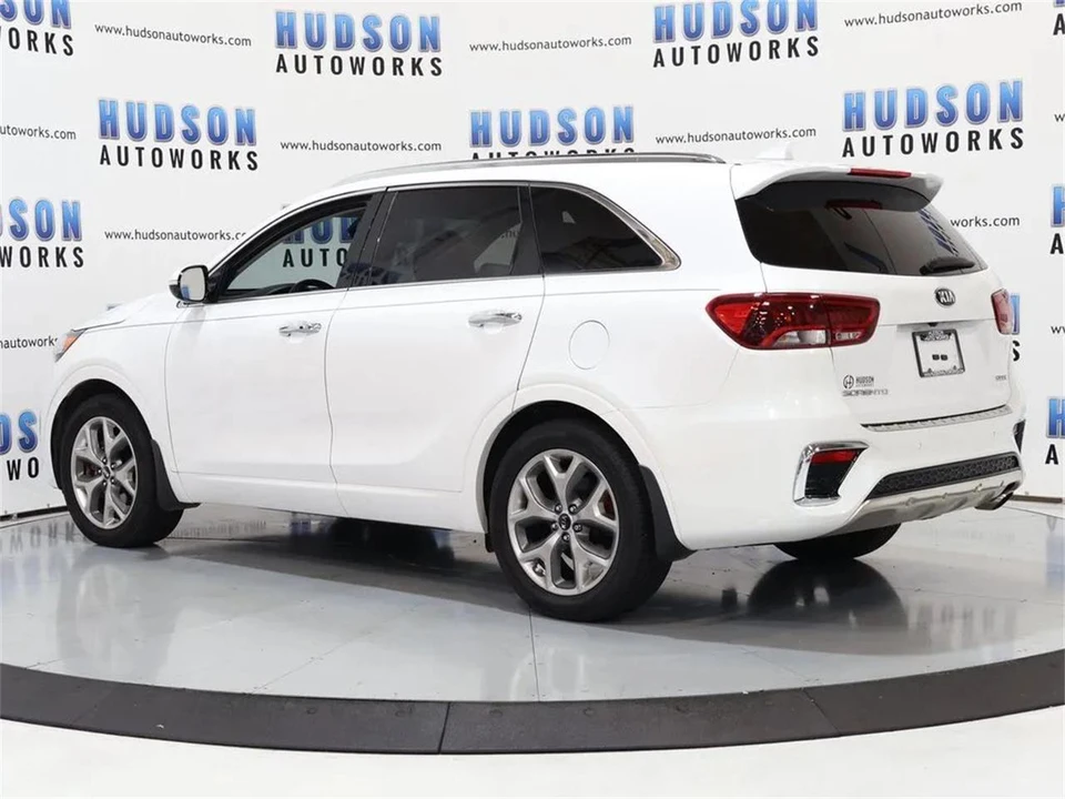 2019 Kia Sorento - Image 4 of 31