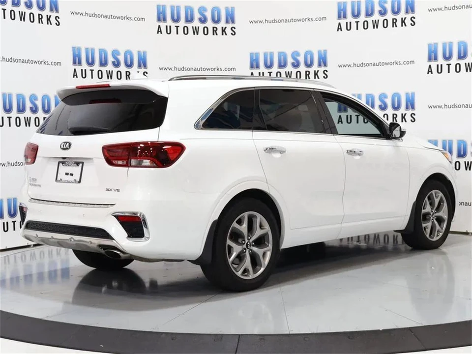 2019 Kia Sorento - Image 6 of 31