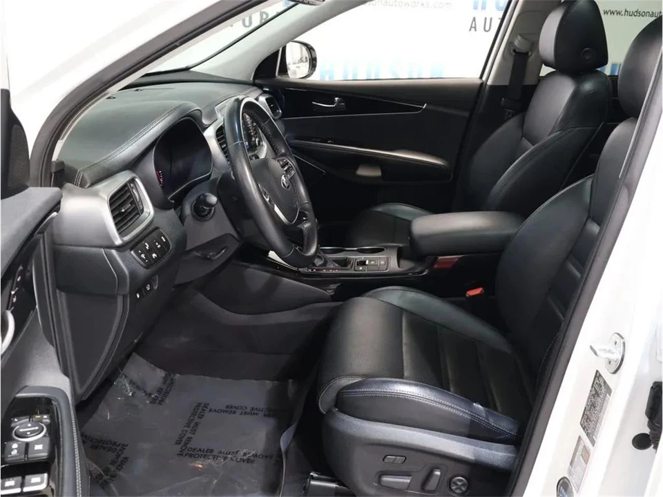 2019 Kia Sorento - Image 14 of 31