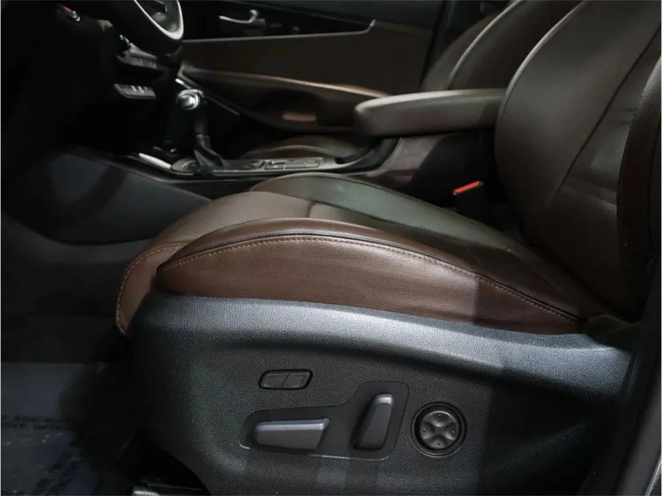 2019 Kia Sorento - Image 15 of 31