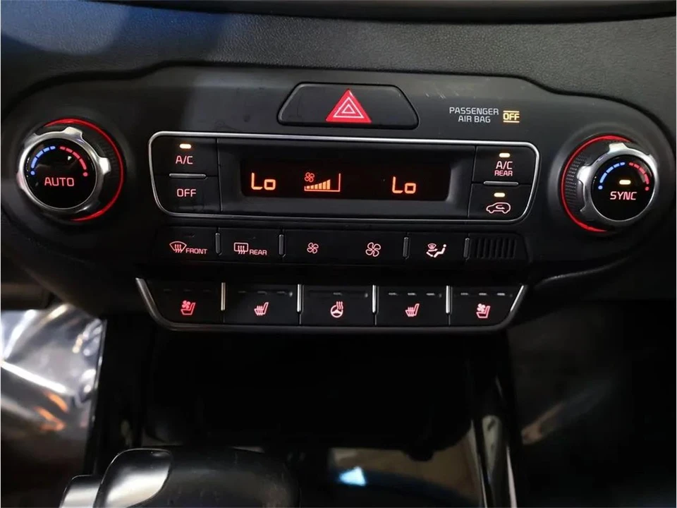 2019 Kia Sorento - Image 21 of 31