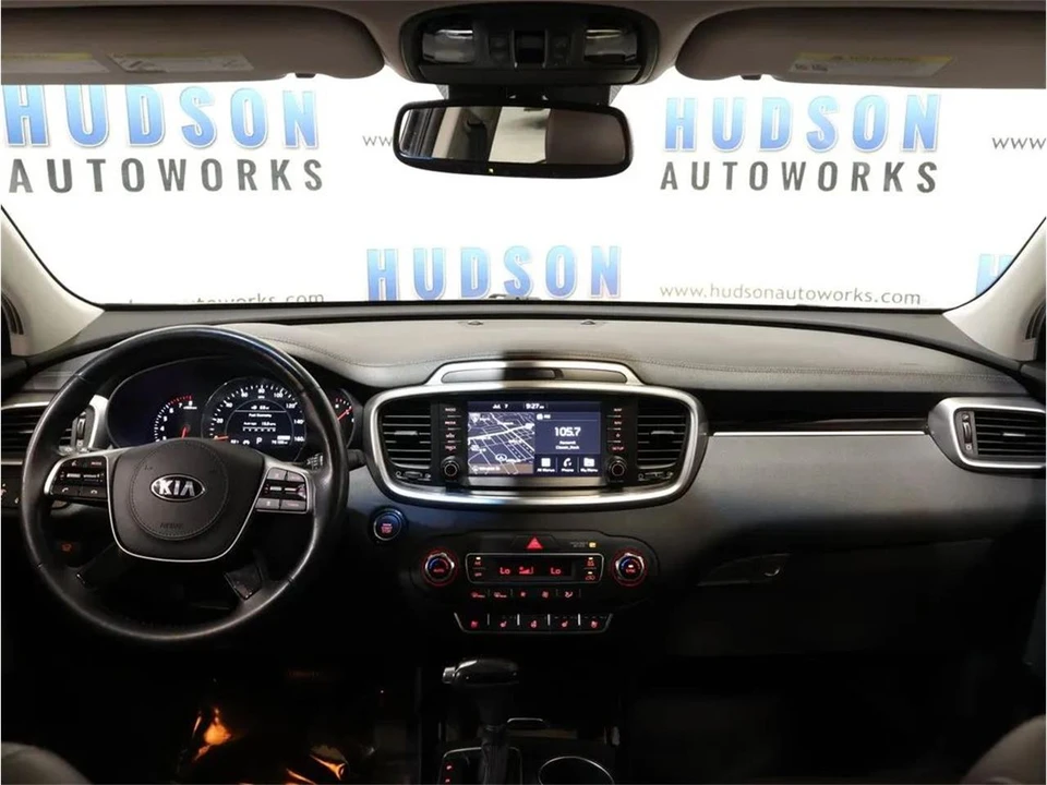 2019 Kia Sorento - Image 25 of 31