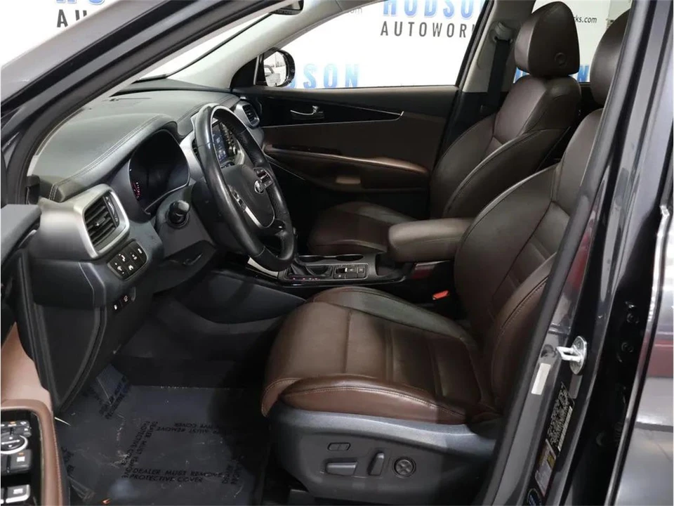 2019 Kia Sorento - Image 14 of 31