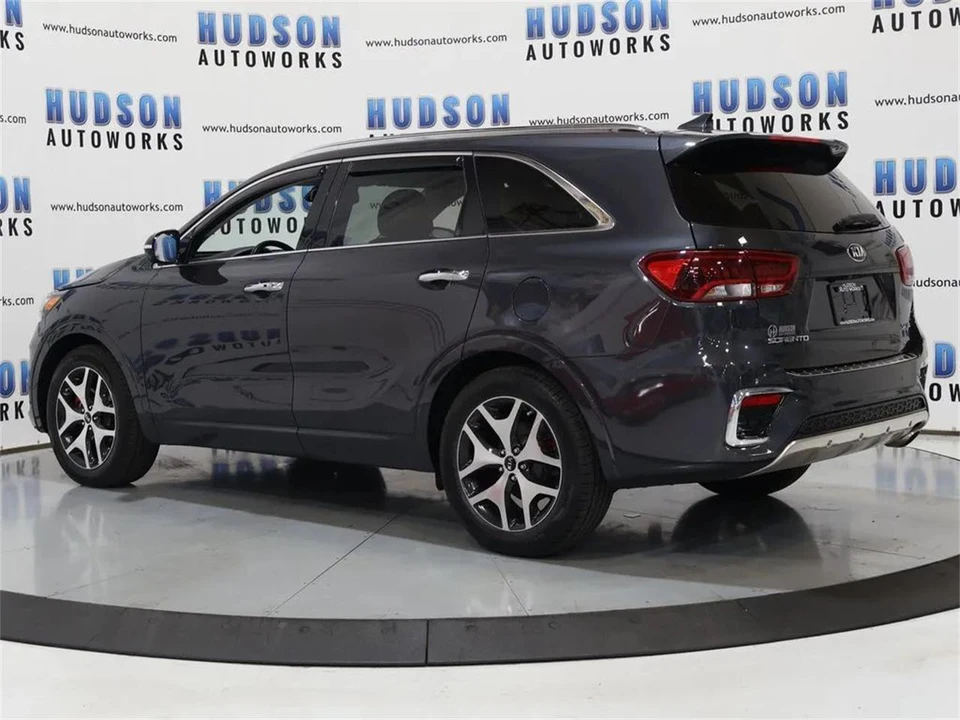 2019 Kia Sorento - Image 4 of 31