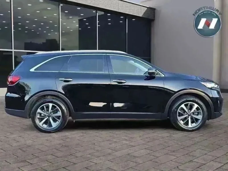 2019 Kia Sorento - Image 6 of 12