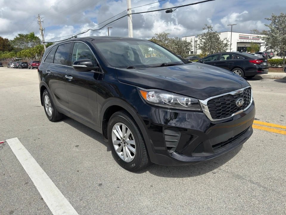 2019 Kia Sorento - Image 2 of 10