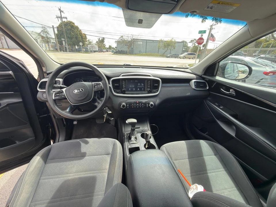 2019 Kia Sorento - Image 8 of 10