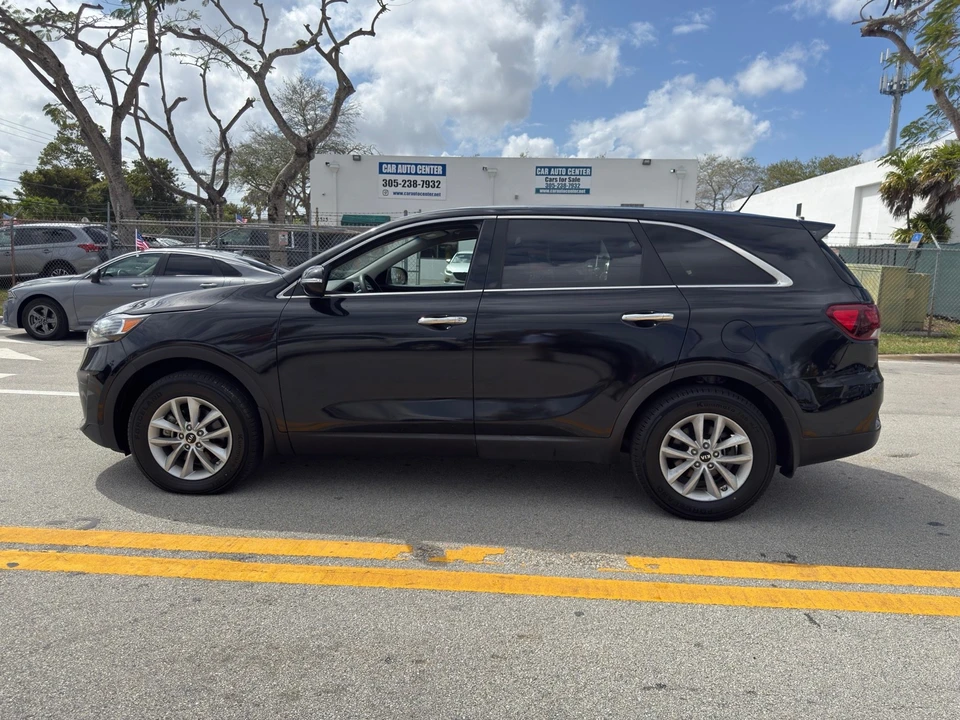 2019 Kia Sorento - Image 7 of 10