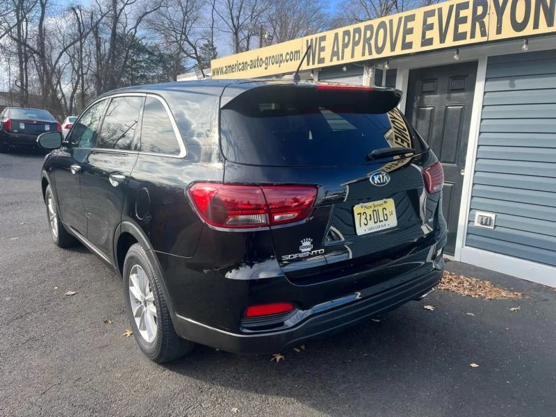 2019 Kia Sorento - Image 7 of 12