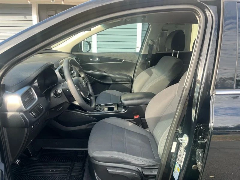 2019 Kia Sorento - Image 11 of 12