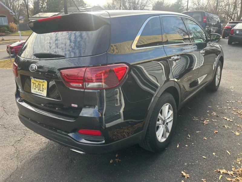 2019 Kia Sorento - Image 4 of 12