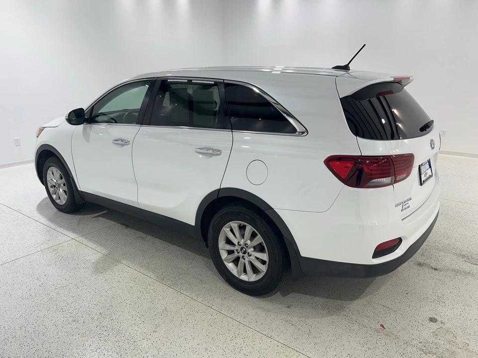 2019 Kia Sorento - Image 3 of 12