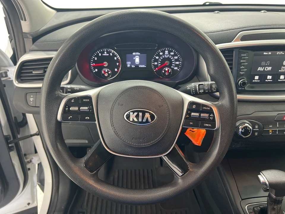 2019 Kia Sorento - Image 10 of 12