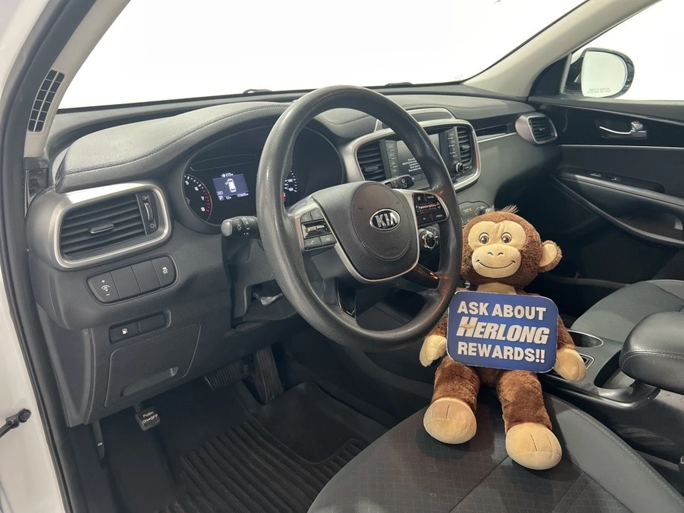 2019 Kia Sorento - Image 9 of 12