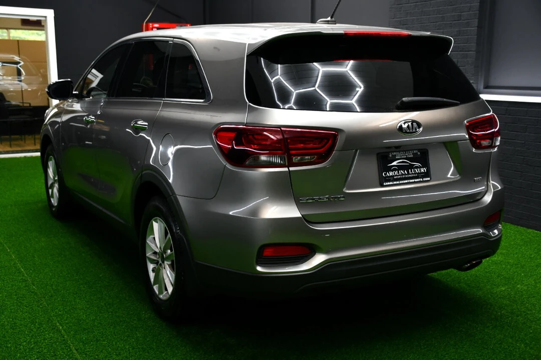 2019 Kia Sorento - Image 3 of 21