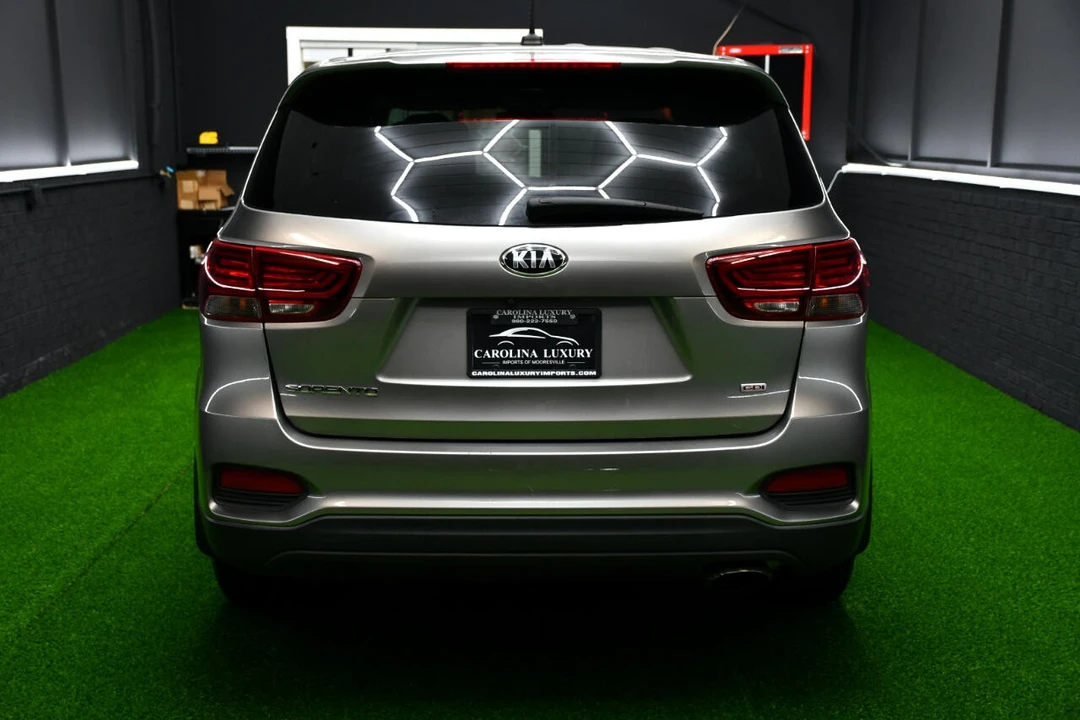 2019 Kia Sorento - Image 4 of 21