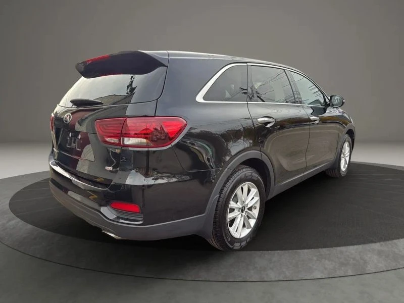 2019 Kia Sorento - Image 5 of 12