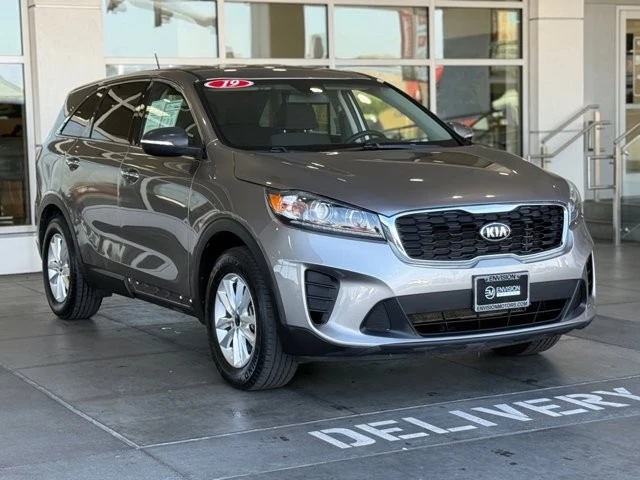 2019 Kia Sorento - Image 6 of 21
