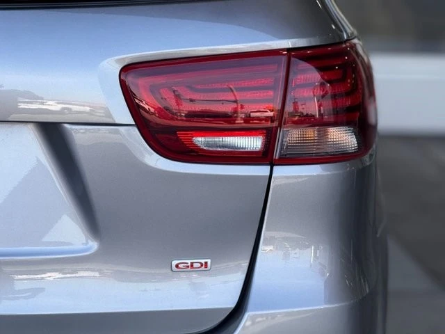 2019 Kia Sorento - Image 13 of 21
