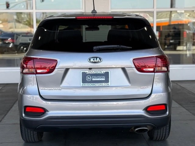 2019 Kia Sorento - Image 11 of 21