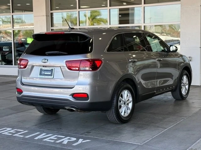 2019 Kia Sorento - Image 14 of 21
