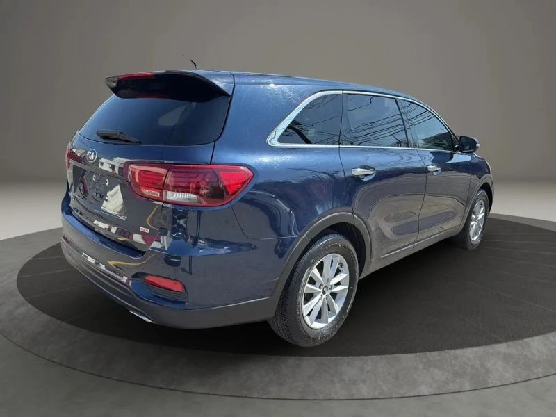 2019 Kia Sorento - Image 5 of 12