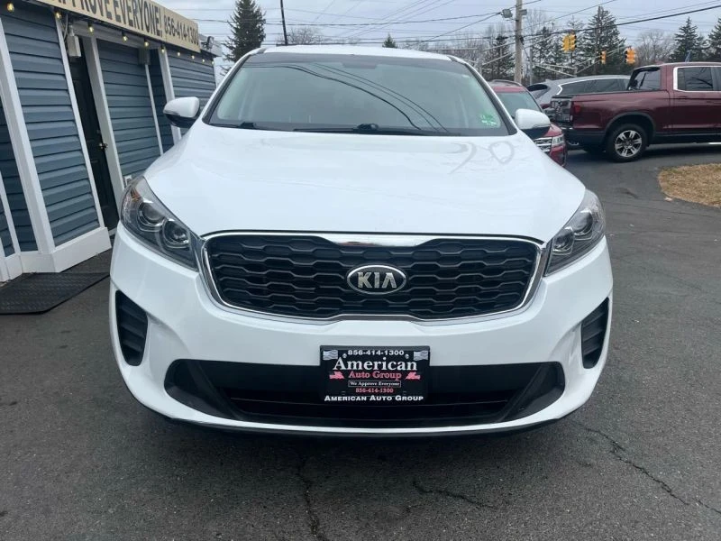 2019 Kia Sorento - Image 8 of 12