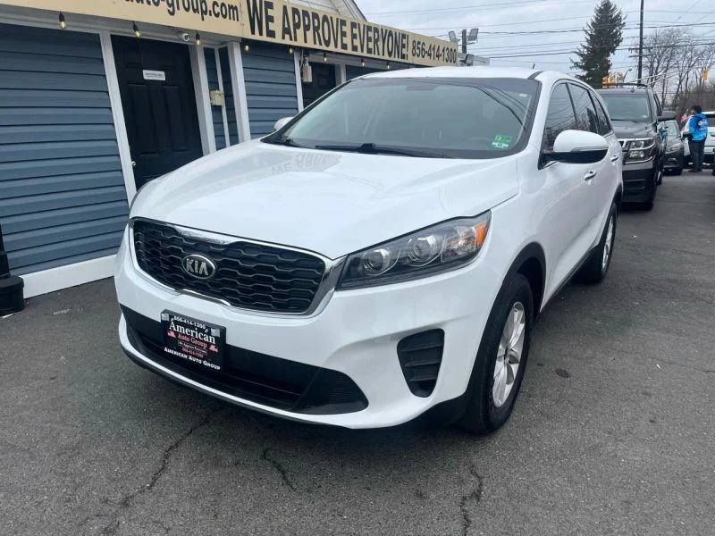 2019 Kia Sorento - Image 2 of 12