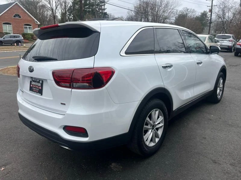 2019 Kia Sorento - Image 6 of 12