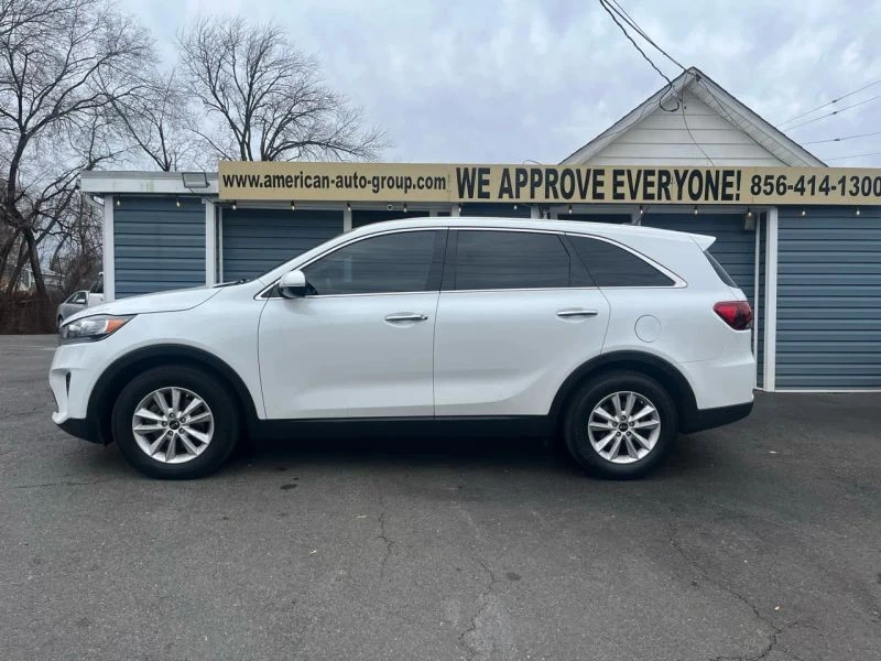 2019 Kia Sorento - Image 3 of 12