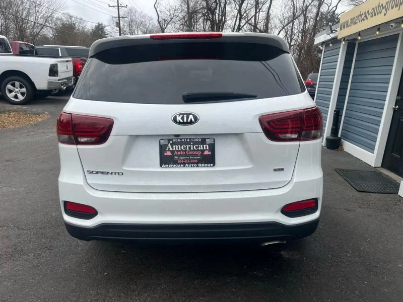 2019 Kia Sorento - Image 5 of 12