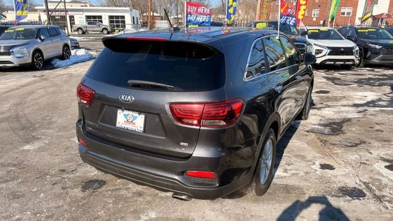 2019 Kia Sorento - Image 5 of 12