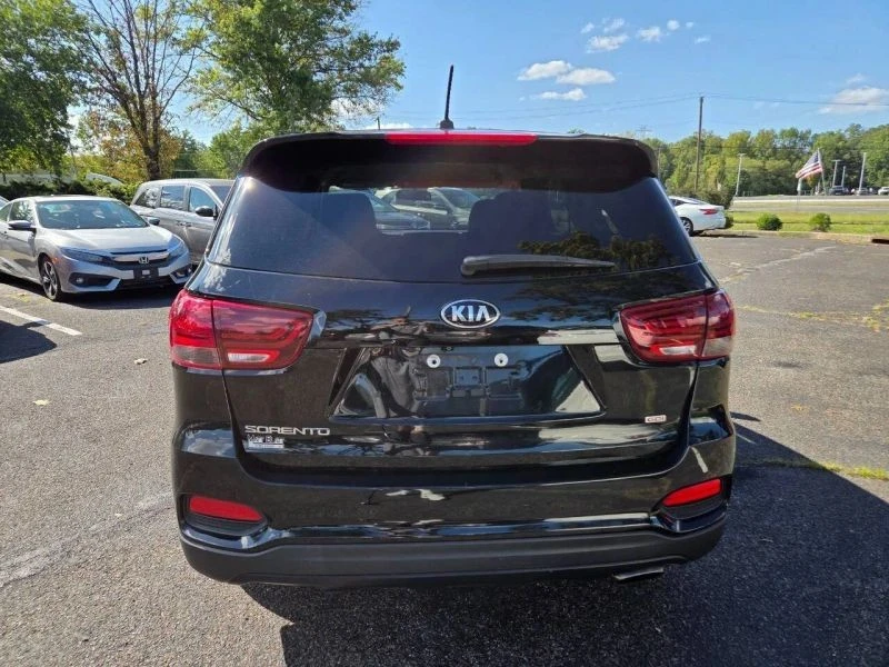 2019 Kia Sorento - Image 5 of 12