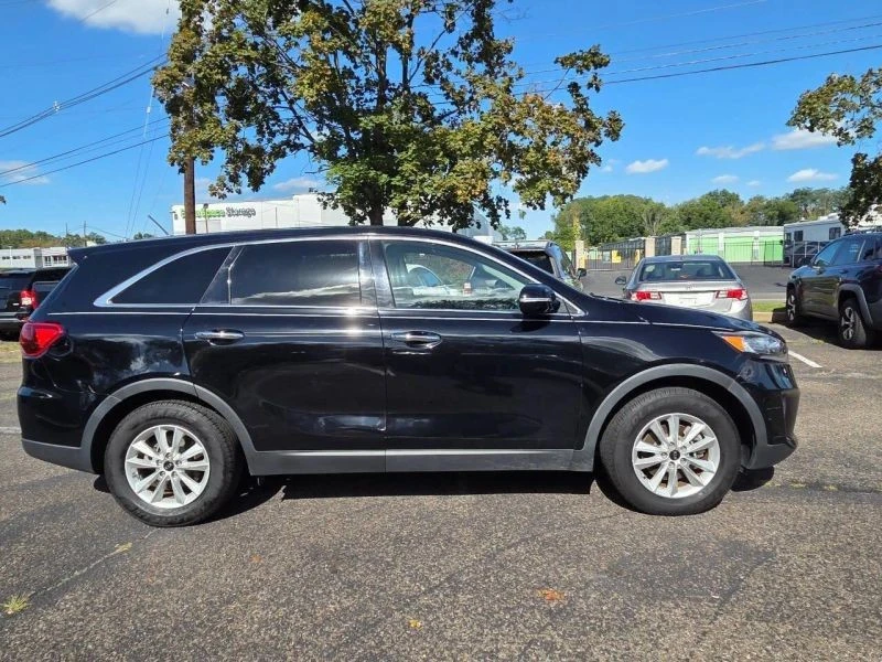 2019 Kia Sorento - Image 11 of 12