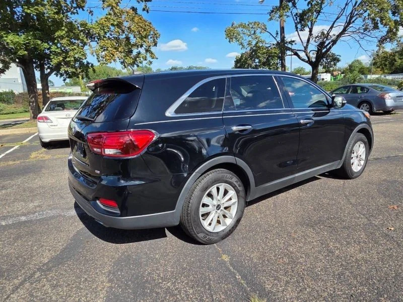 2019 Kia Sorento - Image 9 of 12