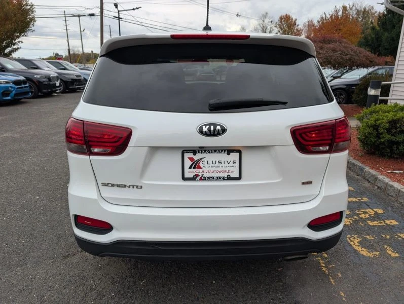 2019 Kia Sorento - Image 5 of 12