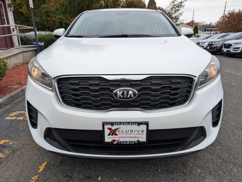 2019 Kia Sorento - Image 8 of 12