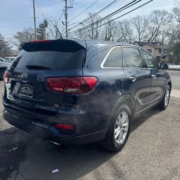 2019 Kia Sorento - Image 5 of 12